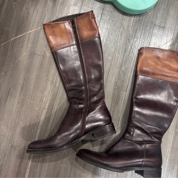 Brown Leather Heeled Boots - Picture 6 of 7